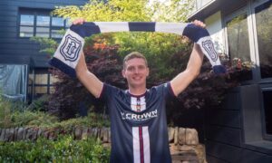 Dundee seal deal for ‘high-energy’ midfielder Ethan Hamilton