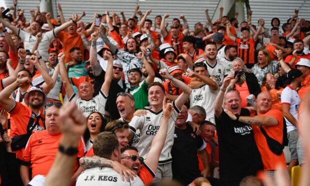 Party time for the 1000 United fans in Luxembourg