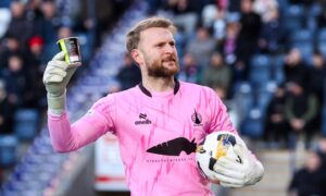 ‘Real opportunity’ missed for Dundee in disappointing Falkirk defeat as fans throw objects at Scott Bain