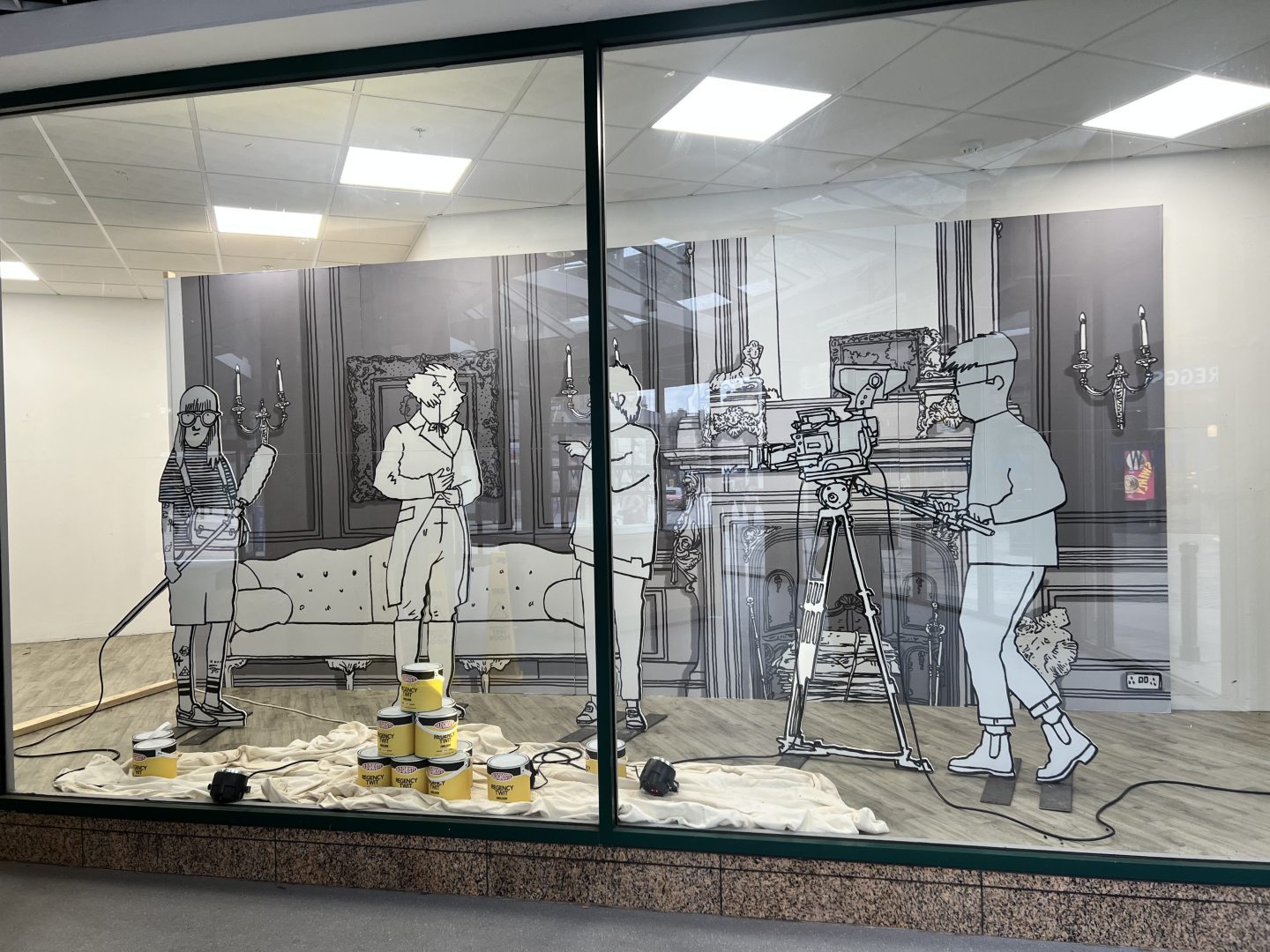 How many empty shops are in Dundee's Wellgate Centre?