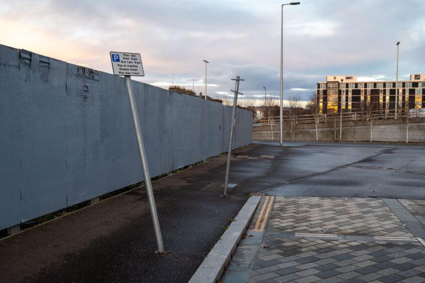 Earl Grey Place East looking away from Slessor Gardens. 