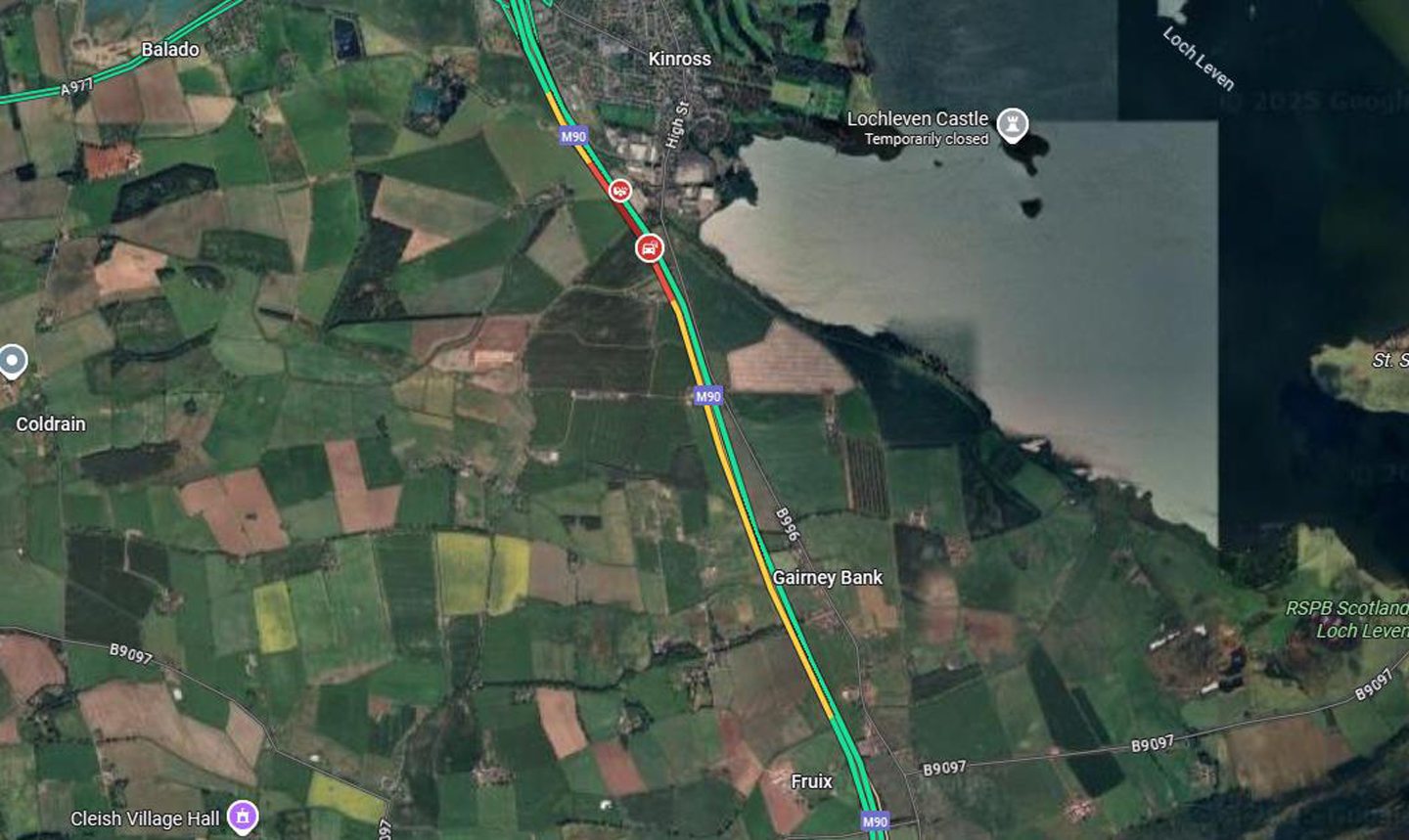 M90 blocked near Kinross after car crashes into central barrier