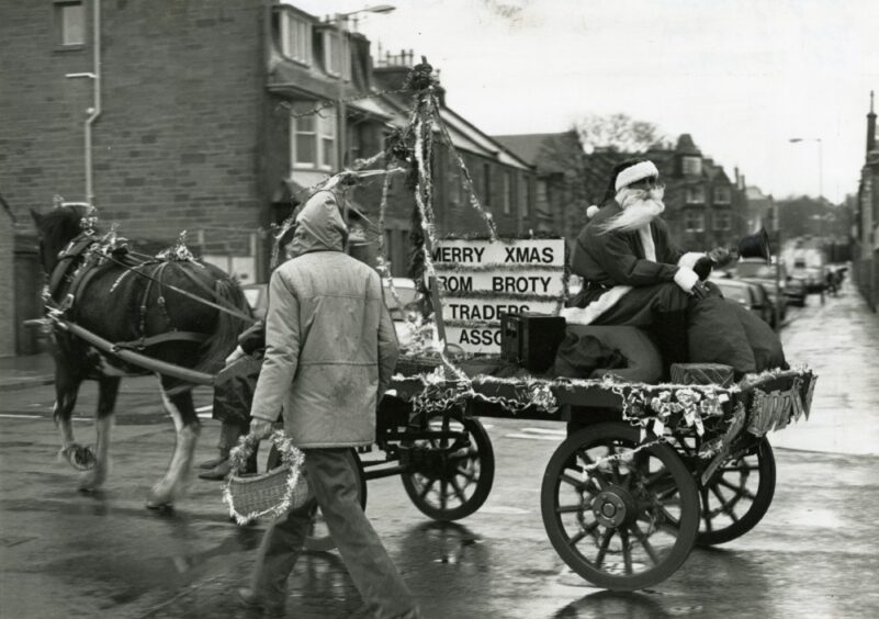 Santa on a horse and cart in Broughty Ferry. 