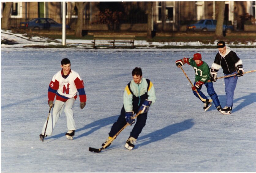 People ice skating on the Swannie Ponds in Dundee in January 1991. 