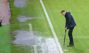 Jim Goodwin in ‘lap of the Gods’ admission as Dundee United face pre-Hearts pitch sweat