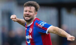 Dougie Imrie details why he wants Callum Fordyce at Raith Rovers as defender signs new deal