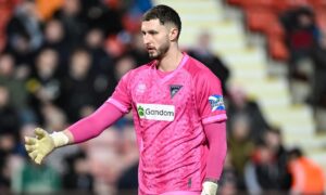 Aston Oxborough on ‘chaotic’ Dunfermline Athletic debut and his big pre-match question