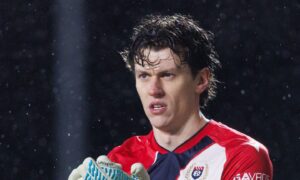 Dundee No 1 Jon McCracken’s ‘courage’ hailed after super Motherwell show