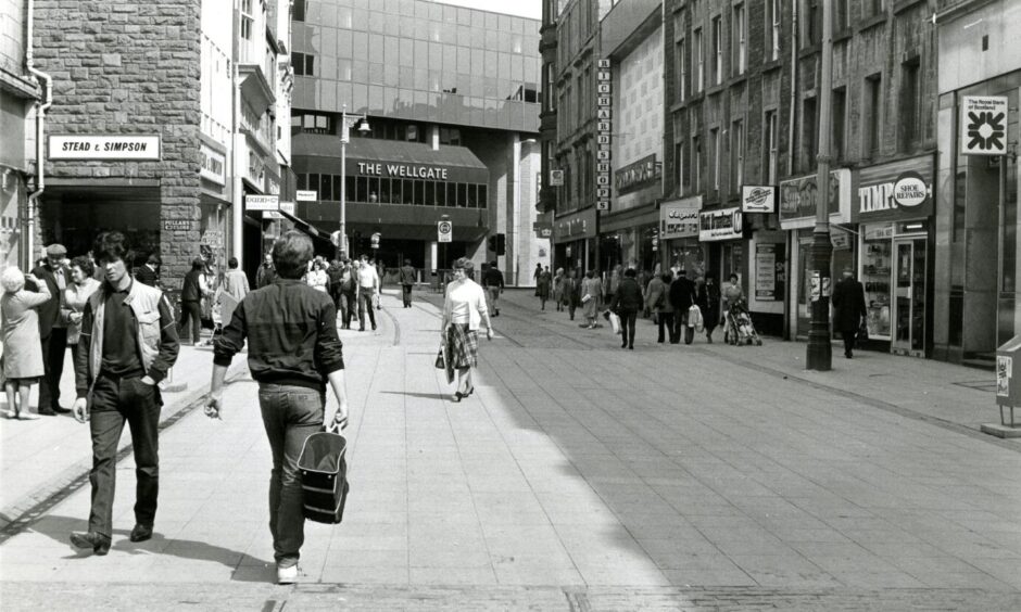 pedestrians on the Murraygate in Dundee