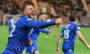 St Johnstone beat Dunfermline to secure title and Premiership return