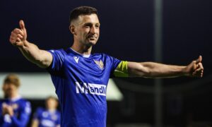 St Johnstone boss gives thoughts on new Jason Holt contract