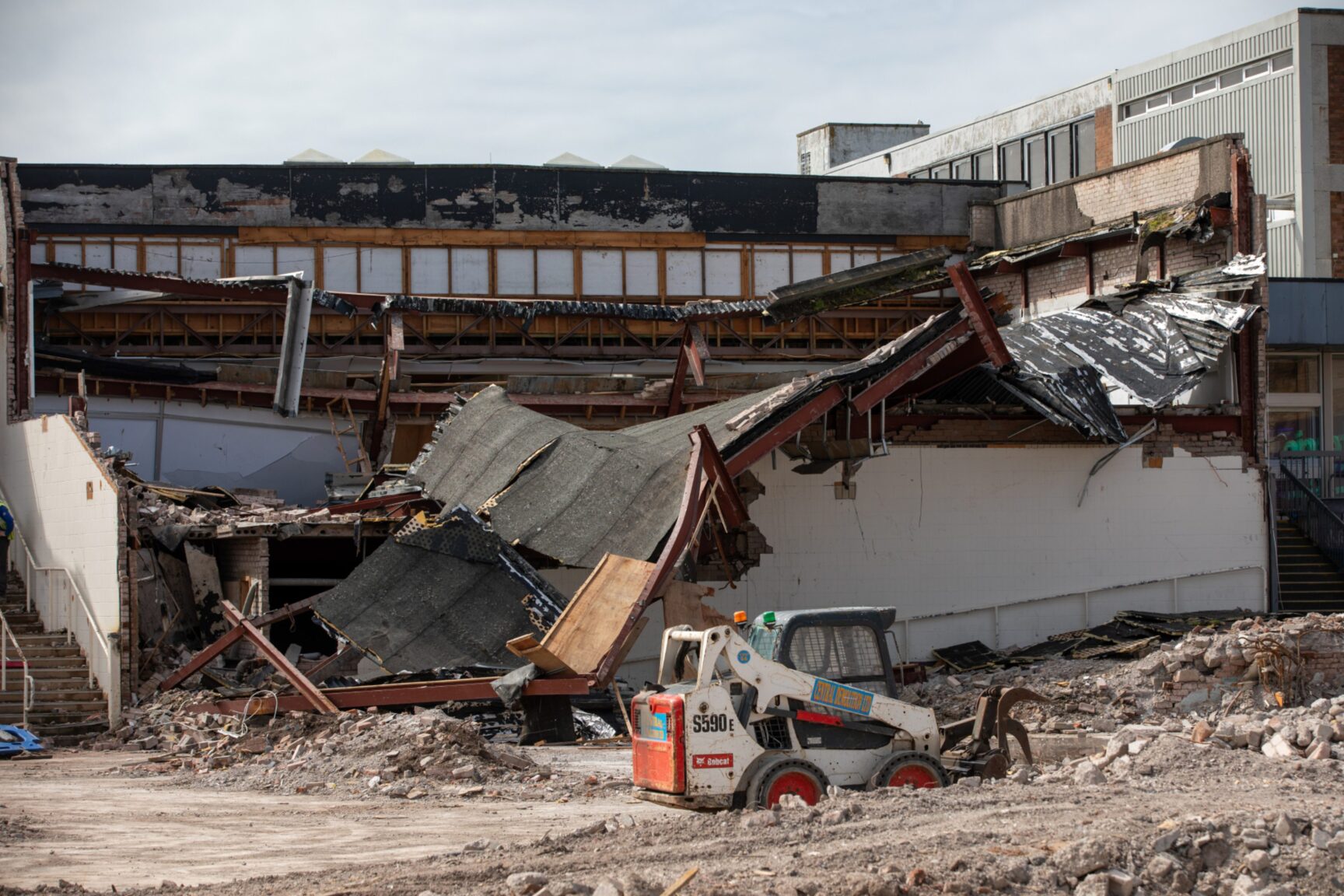 Kingdom Shopping Centre wall collapses in Glenrothes