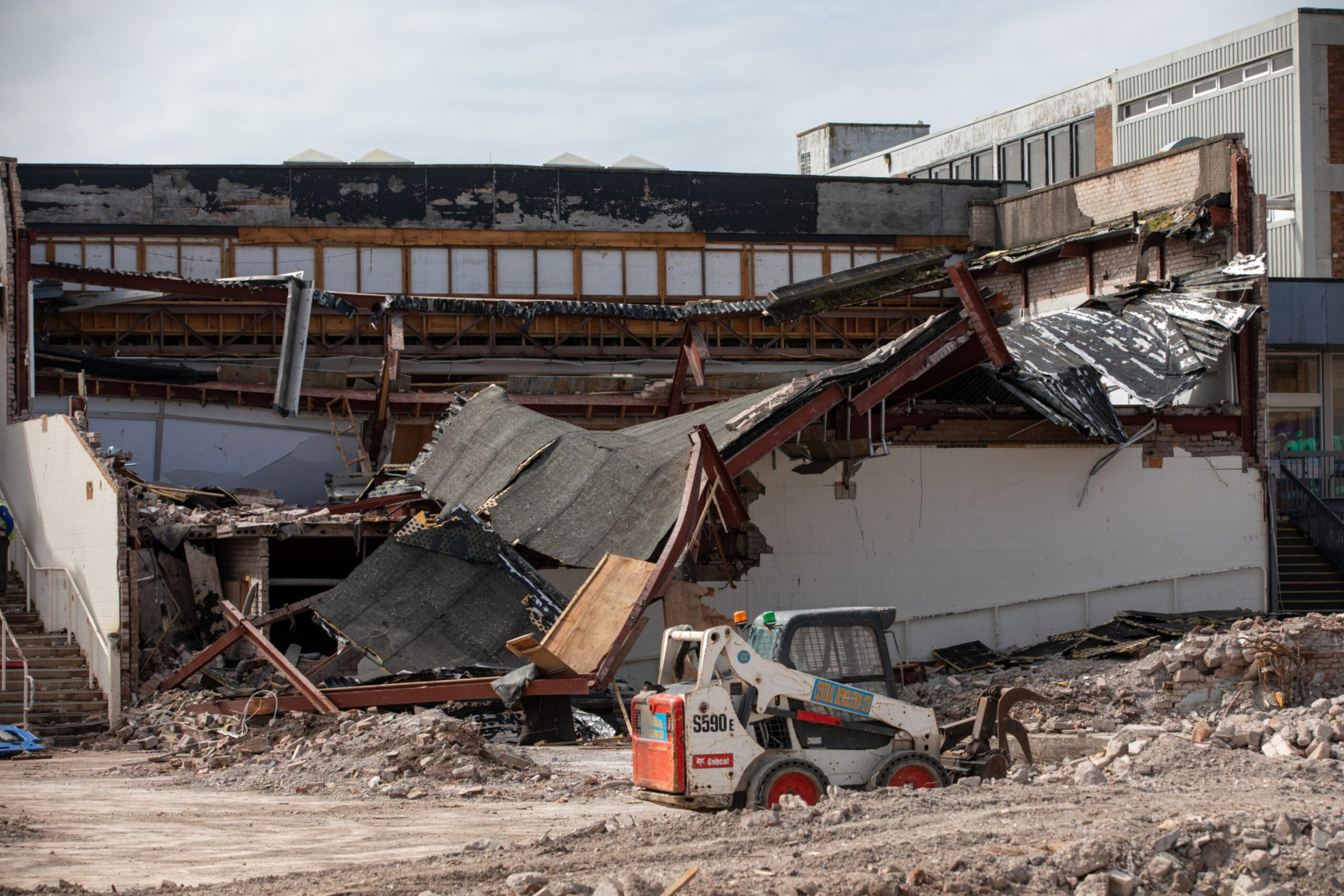 Kingdom Shopping Centre wall collapses in Glenrothes