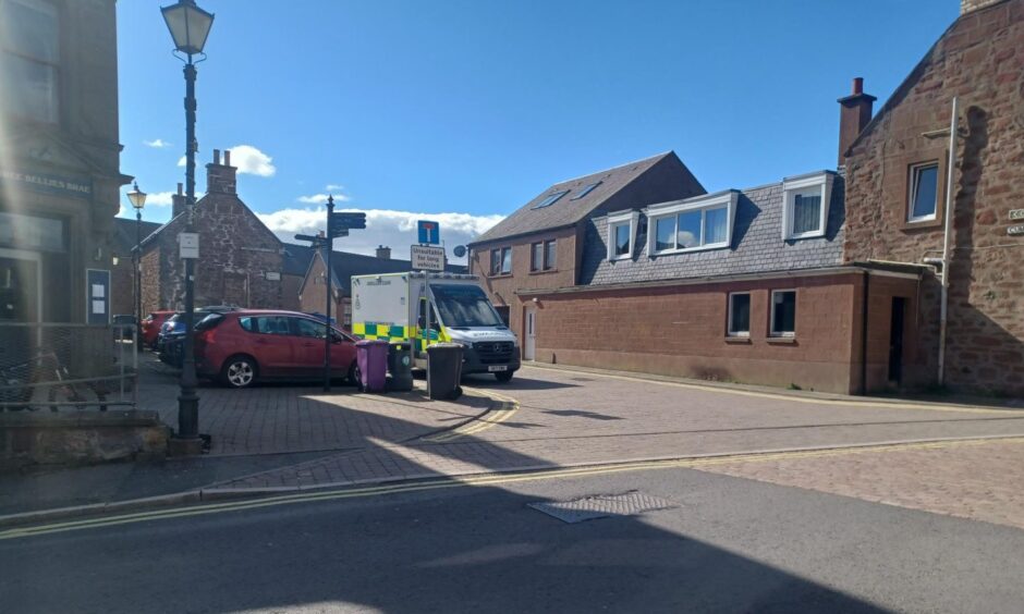Police and ambulance vehicles descend on Kirriemuir town centre