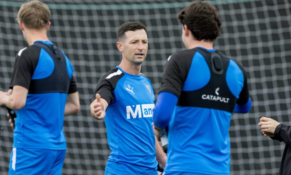 Why St Johnstone skipper Jason Holt is one of the best captains Simo Valakari has known