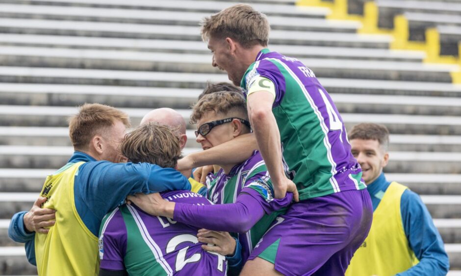 Was Neil Lennon right to question booing Dunfermline Athletic fans after win against Morton?