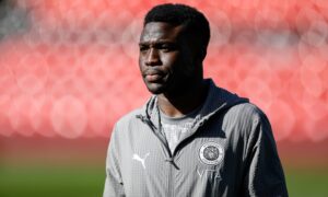 Adama Sidibeh: ‘Devastated’ Stockport boss confirms surgery option for ex-St Johnstone star