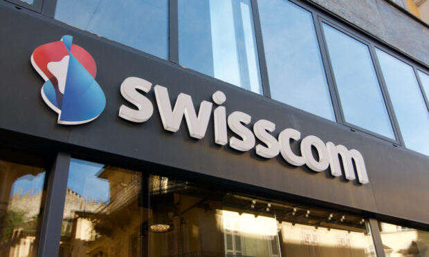 Swisscom store logo