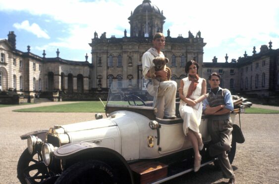 Anthony Andrews, Diana Quick and Jeremy Irons in Brideshead Revisited