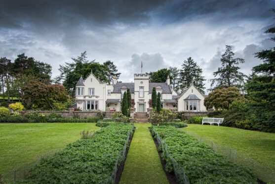 Douneside House, Tarland