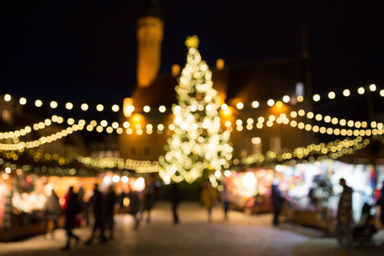 Christmas Tree in the city. How to have fun while you do your Christmas shopping