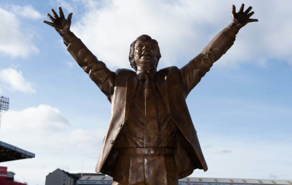 The statue is unveiled during a Sir Alex Ferguson Statue unveilling ceremony at Pittodrie, on February 25, 2022. (Photo by Mark Scates / SNS Group)