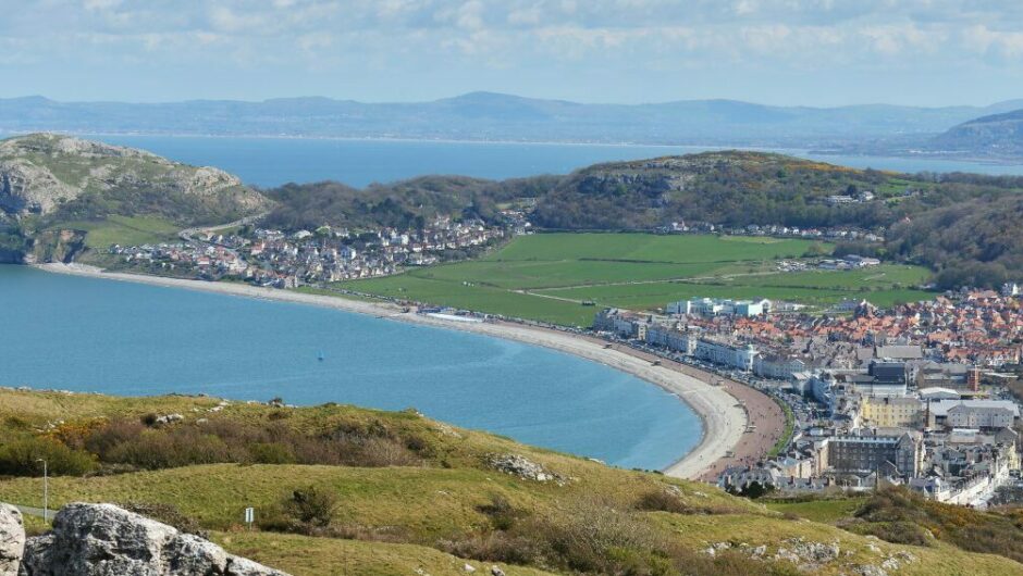 Visit Llandudno on a coach tour starting in Central Scotland
