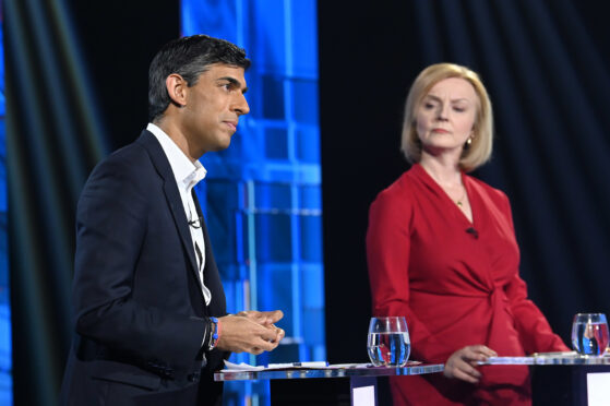 Rishi Sunak and Liz Truss taking part in the ITV Debate