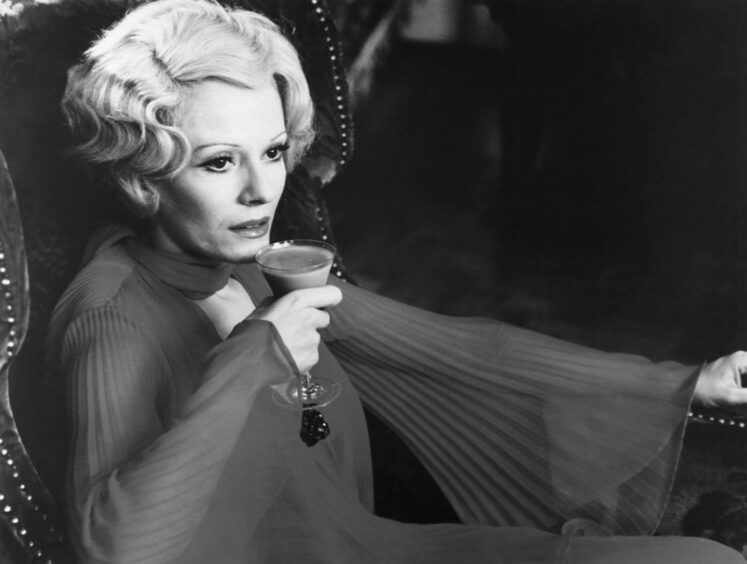 Delphine Seyrig as vampire in Daughters Of Darkness