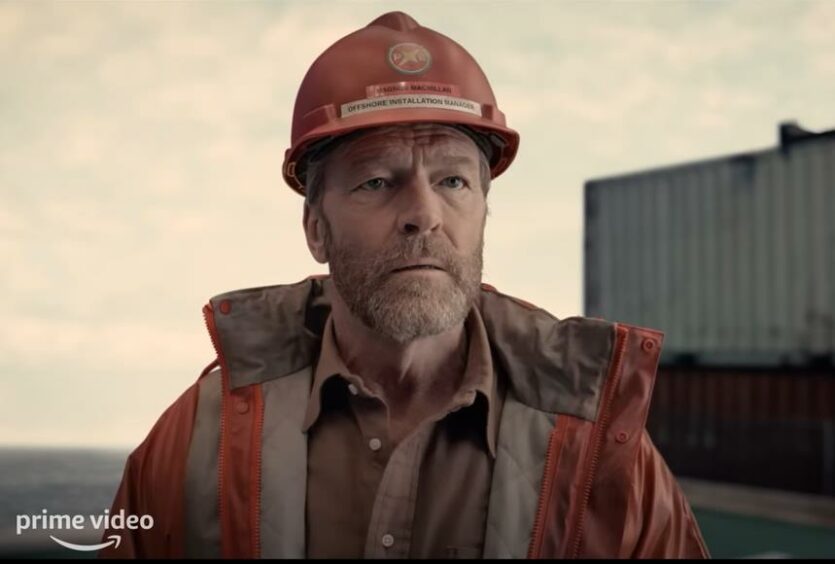 Iain Glen as Magnus in The Rig