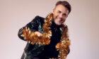 Gary Barlow gets into the Christmas spirit