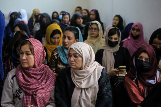 Afghan women call on the Taliban to reopen girls schools last year