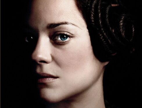 arion Cotillard plays Lady Macbeth in 2015 film Macbeth.