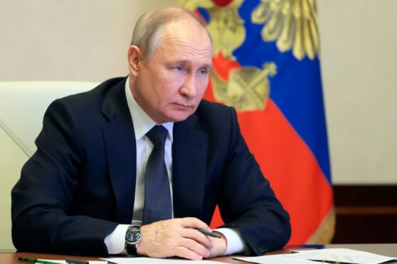 Expert: Little sign Putin will end the war or fall victim to Kremlin coup