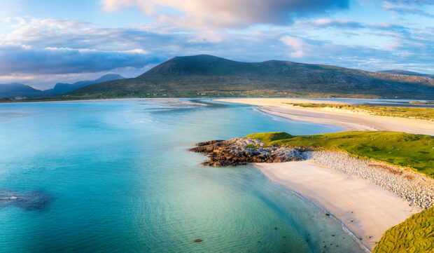 A photo of Luskentyre Beach on Harris, Outer Hebrides. Article about touring in the Outer Hebrides.