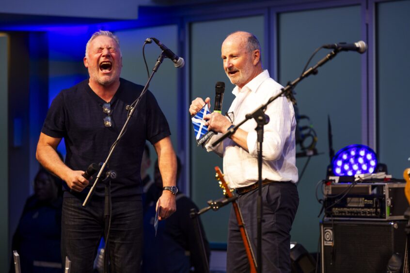 Ally McCoist and Fred MacAulay on stage.