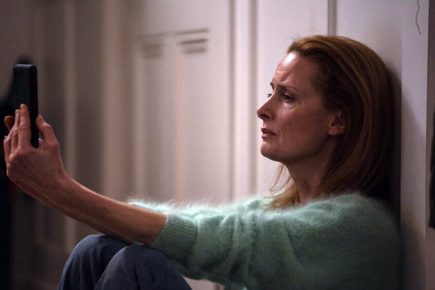 Zoe Telford as Dr. Kate McAllister.