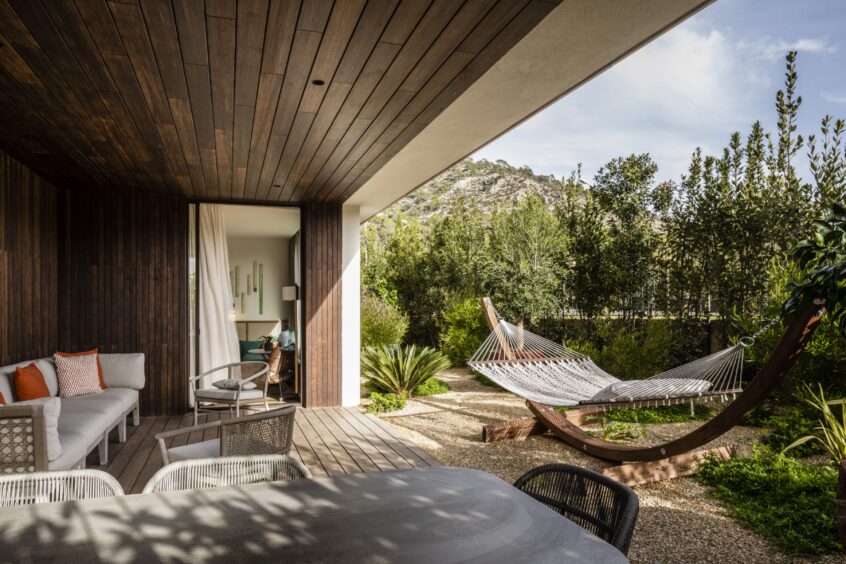 King Premium room with private garden.