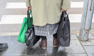Elderly people can stay healthier longer by carrying their shopping.