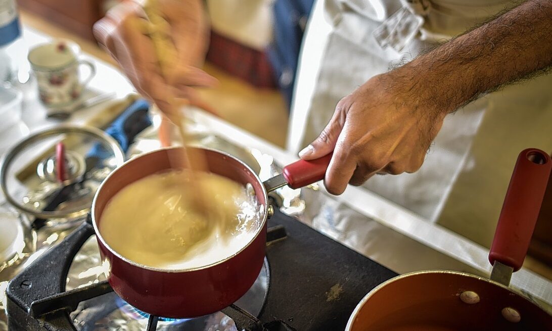 Golden Spurtle porridge making competition to be held in Carrbridge.