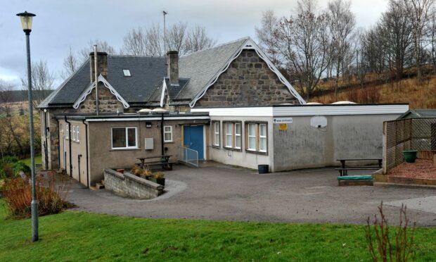 Councillors will be asked to start the formal process to close Inveravon Primary School.