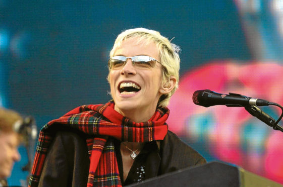 Annie Lennox will perform a live set from her home tonight