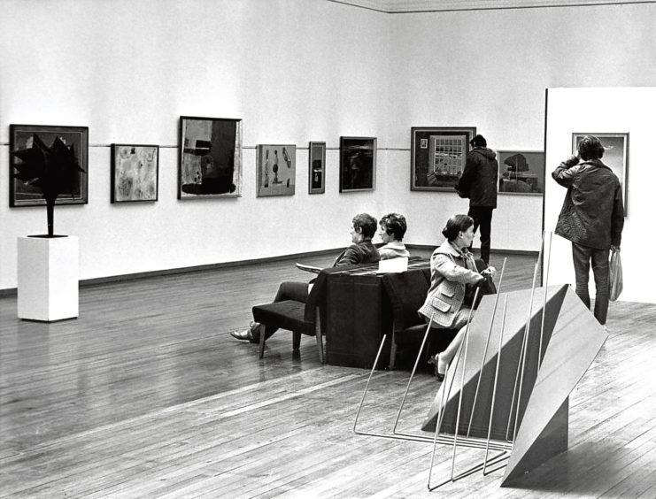 1971: The Aberdeen Artist Exhibition.