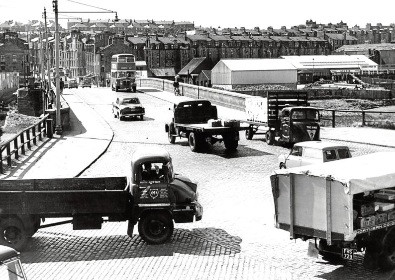 Traffic on Victoria Bridge, Torry, in 1965.