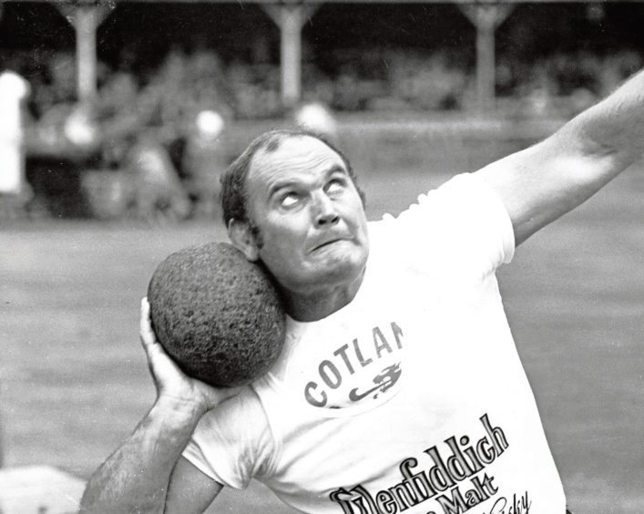 1978: Athlete Doug Edmunds prepares to throw a 28lb  stone