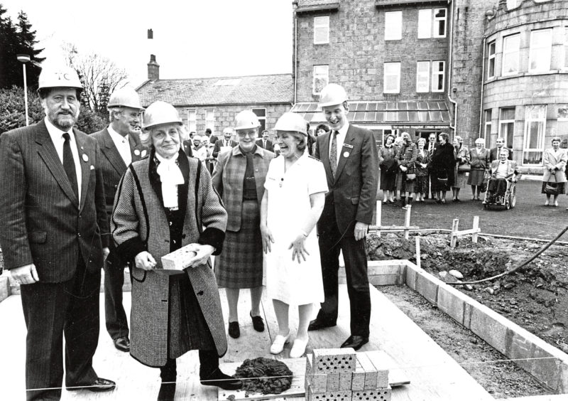1989: Building of Grampian’s first day unit for cancer patients in the grounds of Tor-Na-Dee Hospital, with Lady Margaret Tennant laying a ceremonial brick