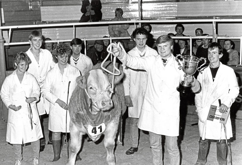1986: Young Farmers’ champion Top Gun and his owner Stephen Moggach, Turriff, pictured with other Young Farmers’ classes prize winners