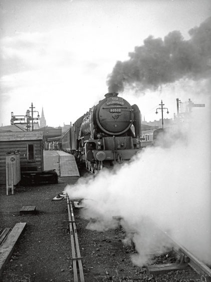 1957: The Aberdonian leaving Aberdeen Joint Station.