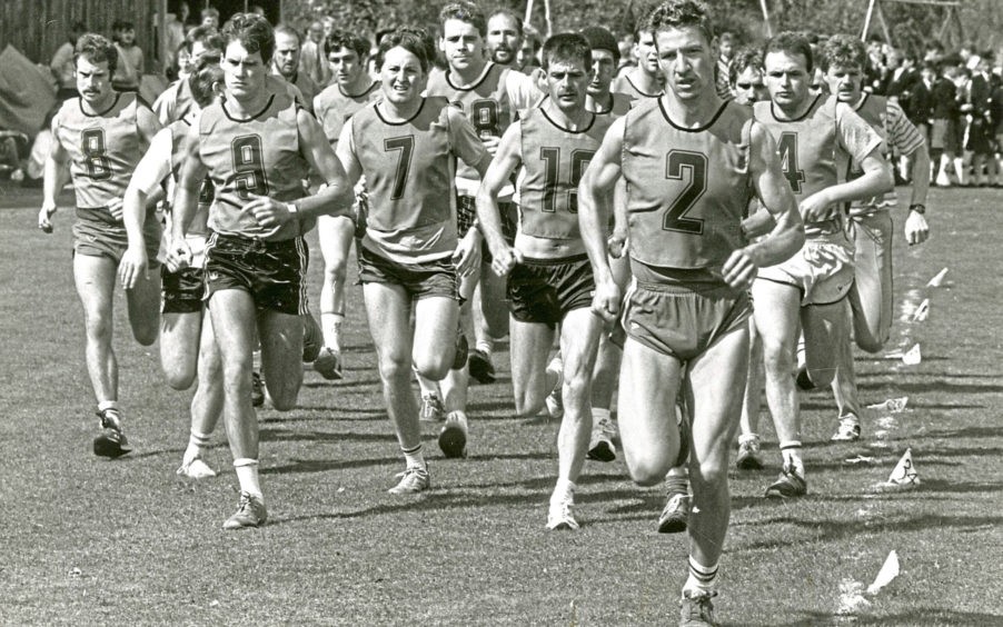1988 - The runners in the hill race set off at Monaltrie Park during Ballater Highland Games