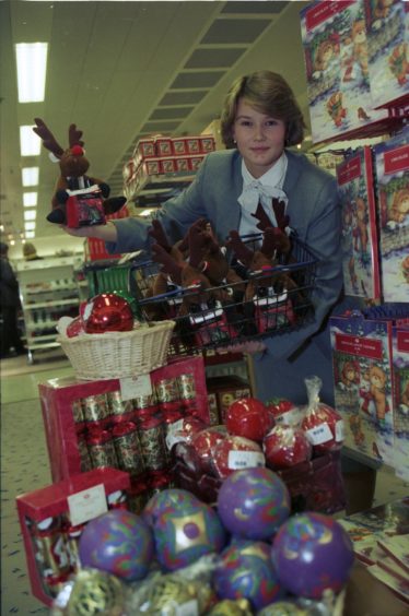 1995: Only 100 shopping days to go to Christmas but the stores are already getting ready for the annual spending spree.